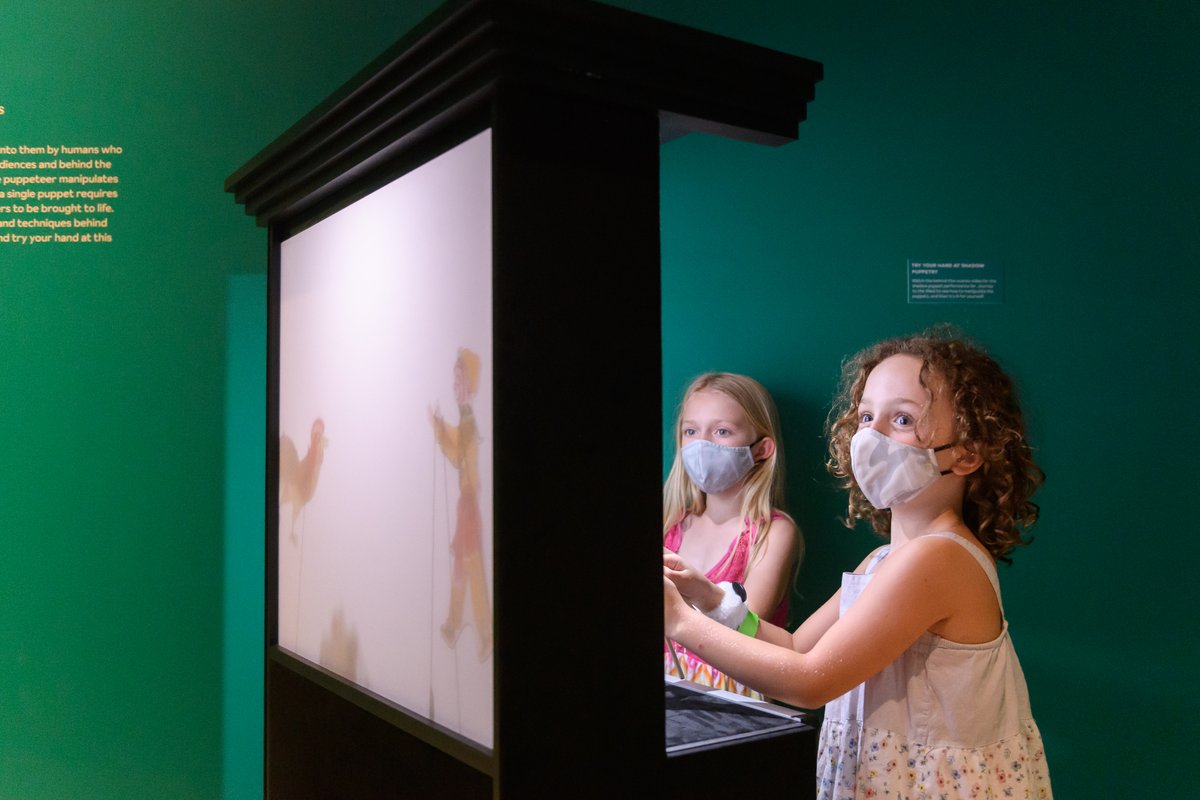 MuseumofCityNY's tweet photo. Spend your holiday weekend with us! Experience NYC favorites like New York At Its Core along with new hit exhibitions New York, New Music: 1980-1986 and #PuppetsofNewYork. Check out what's on: https://t.co/19I2hHjx87 https://t.co/6GYMLLKSoL