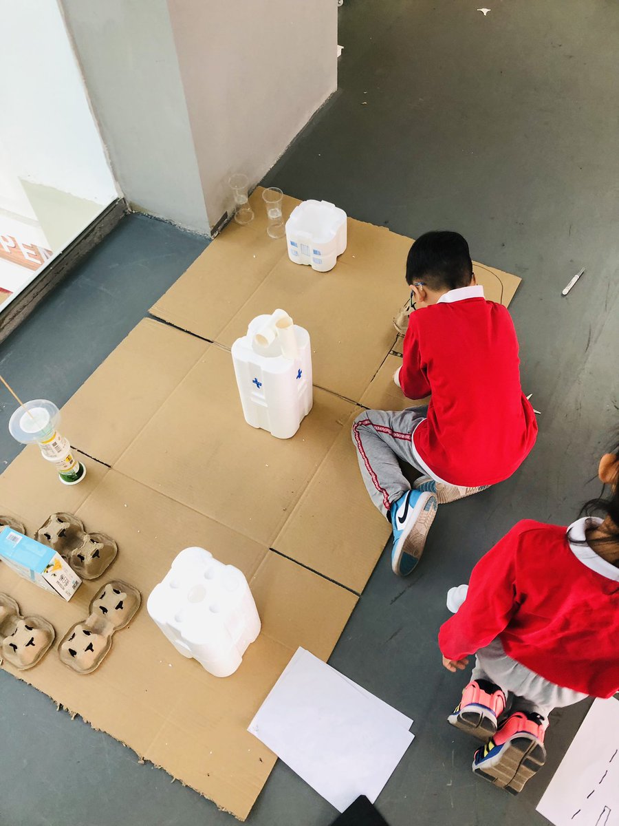 ArtyPants_YYC's tweet photo. Our City in Canada project is well on its way! Our learners love being in the Tinker Lab collaborating and building. They have learned about communities and the needs, now they’re building a community. Next week will be Sphero time! #wearecis #cisgz #learntodayleadtomorrow https://t.co/3buShEMwVe