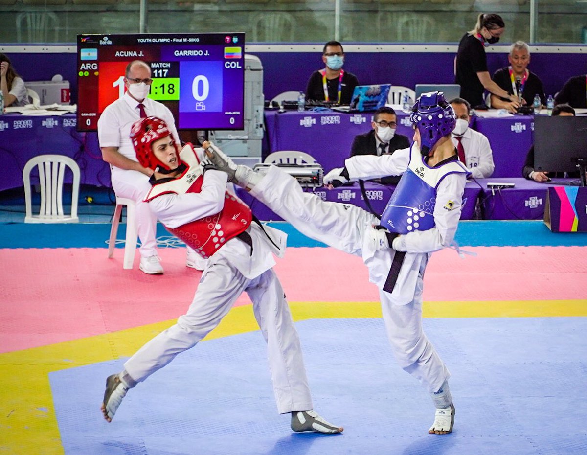 GHerreraCas's tweet photo. 🥋🇨🇴 ¡#TalentosColombia dando sus frutos! Jhon Deivi Garrido, atleta que pertenece a este programa bandera del @MinDeporteCol, conquistó la medalla de oro 🥇 en taekwondo 58 kg. Una prueba más de que en los #JuegosPanamericanosJunior, #NaceElFuturo. ¡Qué alegría inmensa! https://t.co/HcM99mVLRz