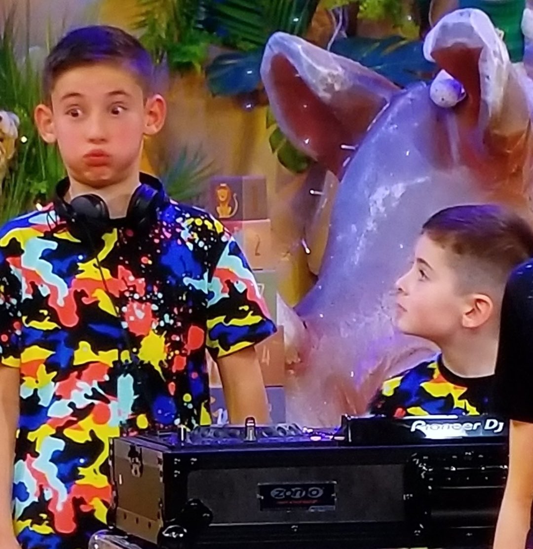 When you can't keep up with the checkout person at Lidl #LateLateToyShow