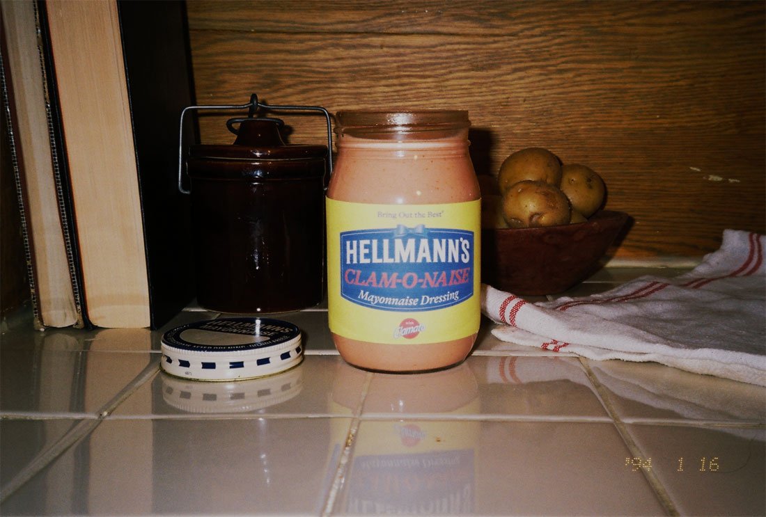 Look, my friend @xwatergaming might not think dill pickle pizza is any good, but I know we can agree on one thing. @Hellmanns had better #BringBackCLAMONAISE . It really brings the taste of a caesar to all your dishes. Please Hellmans. Listen to @Aeide_ and I. CLAM-O-NAISE rocks.
