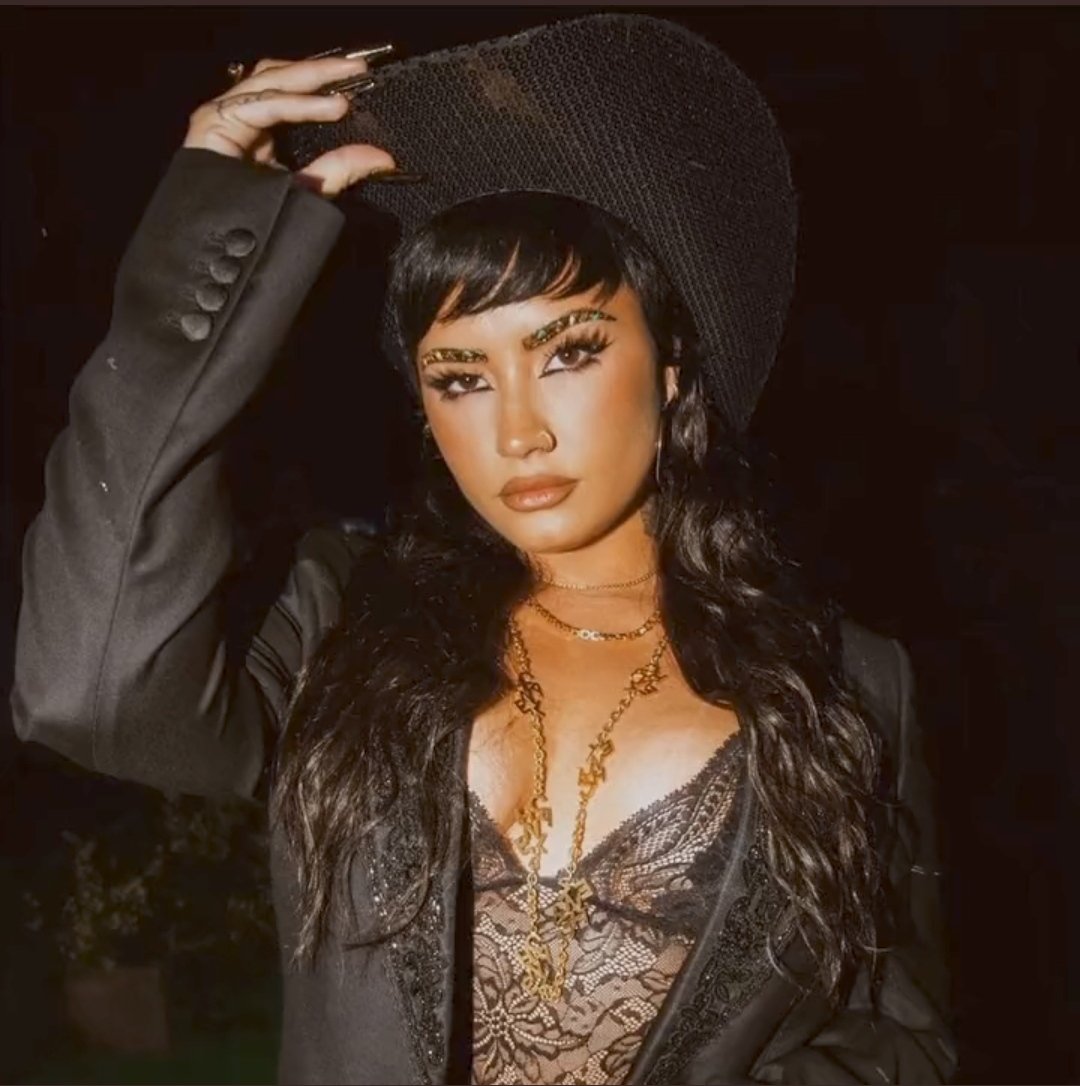 akdl_224's tweet photo. DEMI IS BEAUTIFUL AND WORTHY https://t.co/PnxrTB3E0t