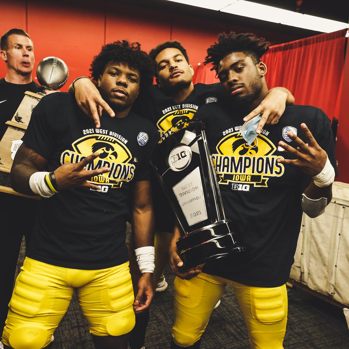 Hawkeye Football (@hawkeyefootball) on Twitter photo Mood ๐
#Hawkeyes Mood ๐
#Hawkeyes