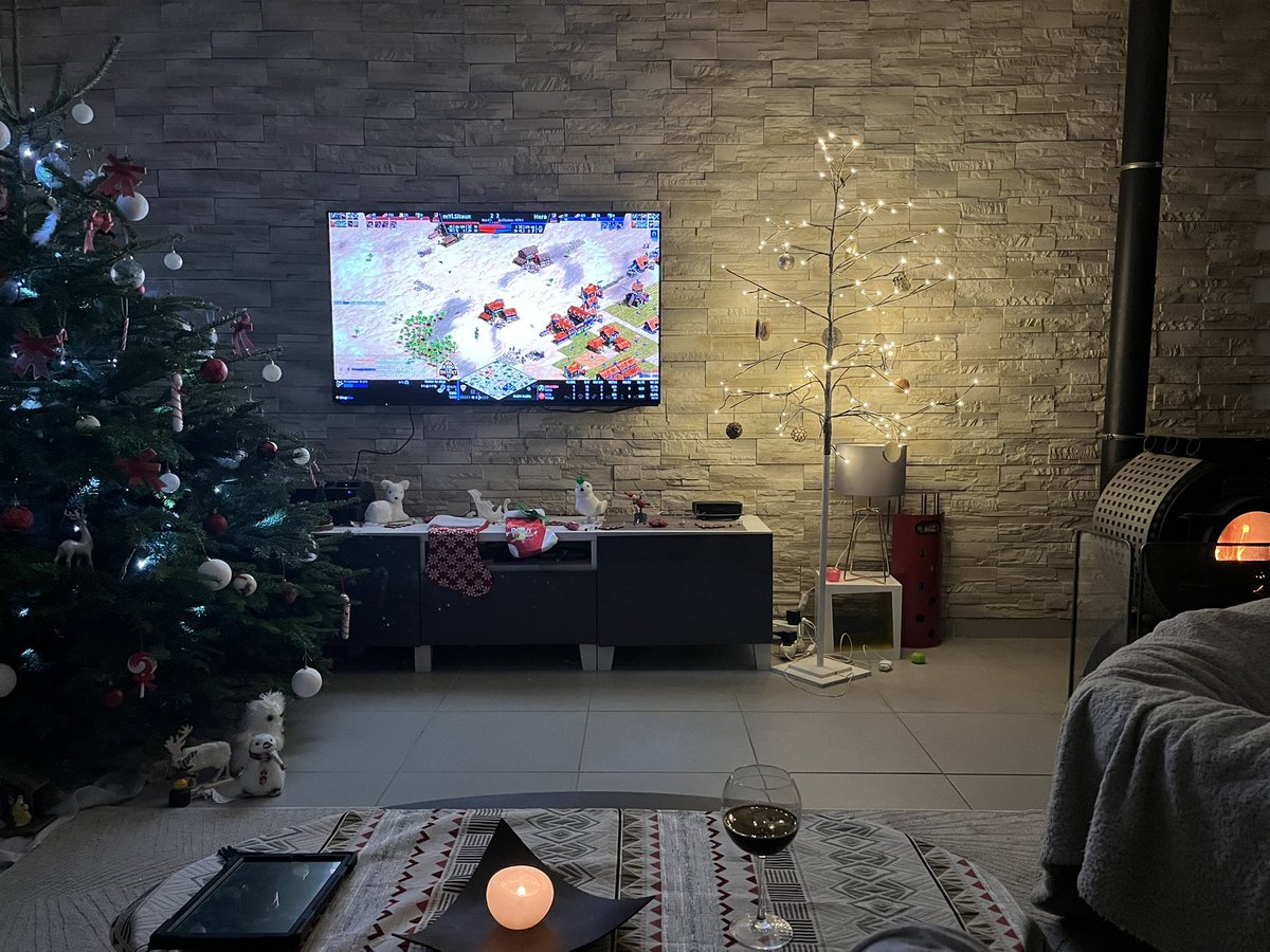 pythonio's tweet image. Quoi de mieux que ça… @OGN_EMPIRES @Sitaux c’est le moment de donner du rêve !