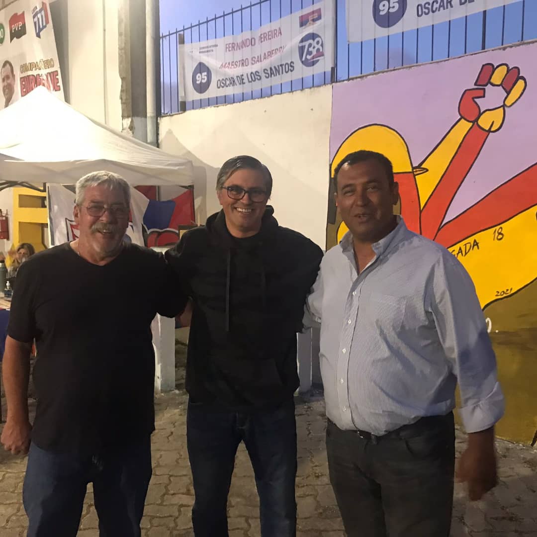 GerardoPteFA's tweet photo. Saludando al compañero Enrique González en acto por su candidatura a la Presidencia de la Departamental del Frente Amplio Maldonado. 
Frente Amplio Maldonado ❤️💙🤍✌️🇺🇾 @FAMaldonado_ https://t.co/uIAYo1Umvt
