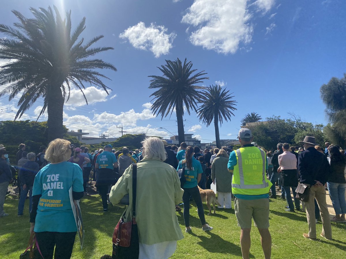 SmartEnergyCncl's tweet photo. This is extraordinary. 500 people, and they’re still arriving. #GoldsteinVotes @GoldsteinVoices @zdaniel https://t.co/aEKQ6fd15u