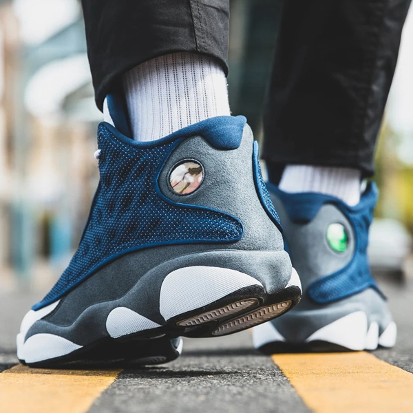 🔥 A pair of the 2020 "Flint" Air Jordan 13 Retro can be yours for FREE!

Our latest giveaway -> bit.ly/3HW4X72 🤞