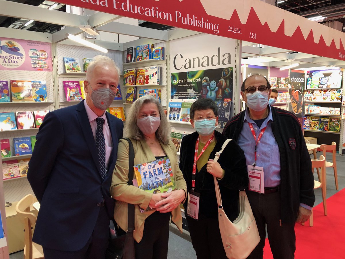 Logico_USA's tweet photo. Hon. Stephane Dion, Ambassador of Canada in Germany with wife,  Dr. Mei Dang,  Publisher DCCED, Dr. George Ghanotakis, Director Institut Philos
International Center of Education for Philosophy and Citizenship  
Frankfurt International Book Fair https://t.co/3u7y4ku6fM