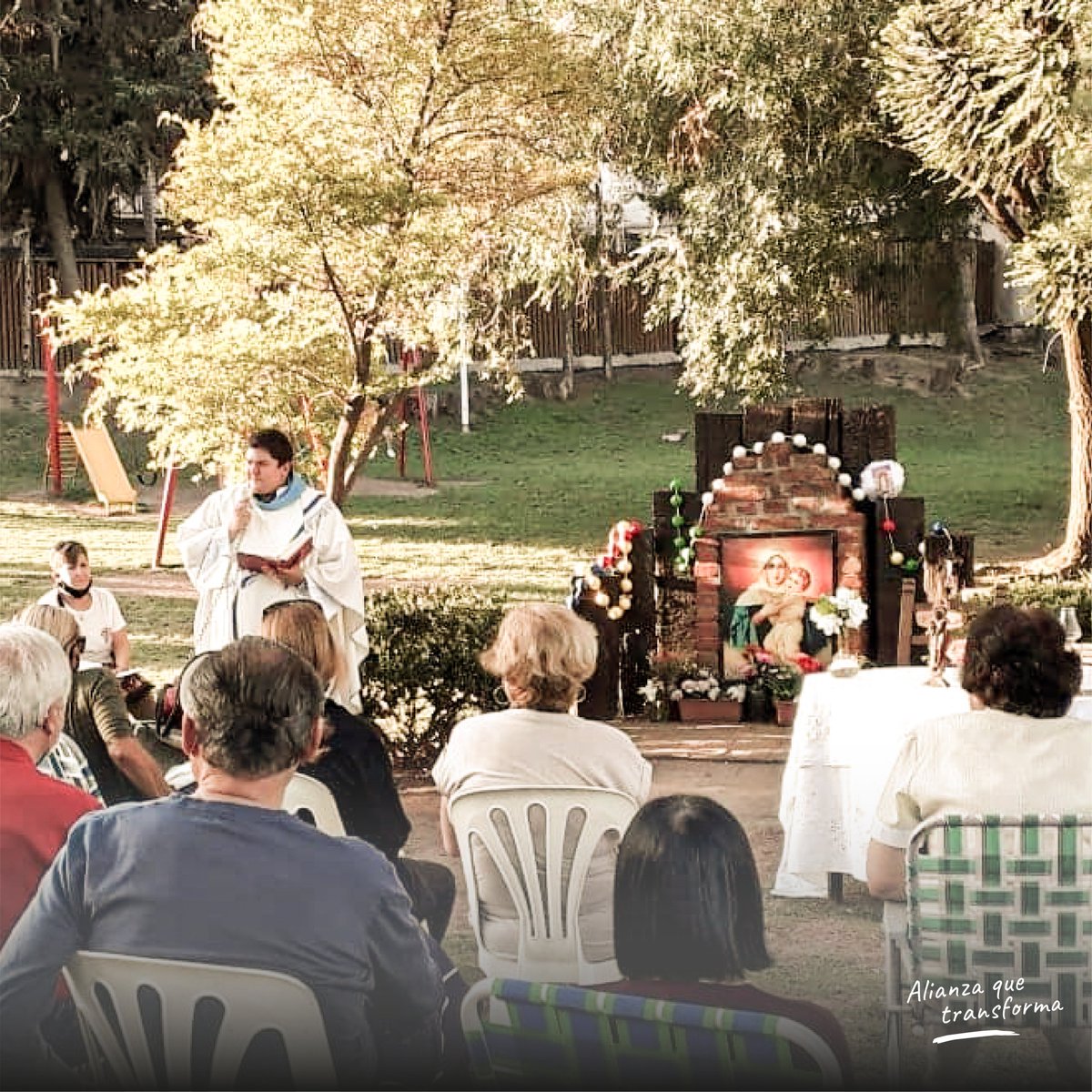 SchoenstattArg's tweet photo. ❣️En la Ermita de nuestra Mater en San Pedro vivieron un momento de encuentro y transformación. Fueron testigos de que Ella siempre nos cobija y nos da fuerzas donde sea que estemos. 
. 
🤳🏼Los invitamos a leer la nota sobre esta vivencia en nuestra web: https://t.co/3w5KiRHyH2 https://t.co/Q4loeUfs8u