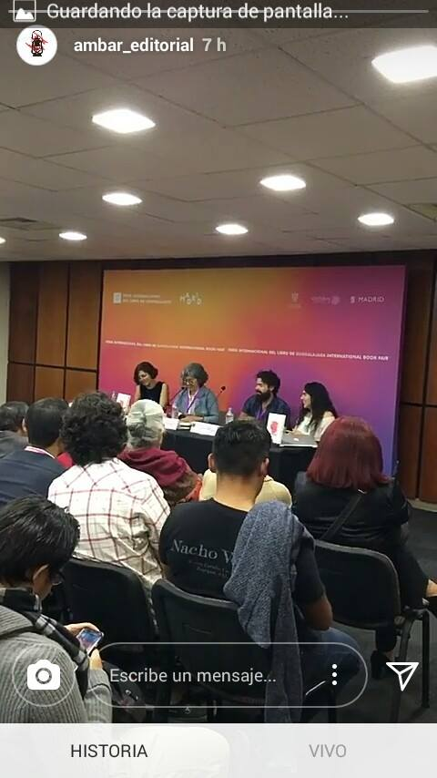 xelhashow's tweet photo. Nomás vine a presumir que una vez presenté un libro con Cristina Rivera Garza (ahora la cito en mi proyecto de investigación). Estaba muy nerviosa antes, ahorita también. La amsiedad no para. https://t.co/9xMr9vYgHu