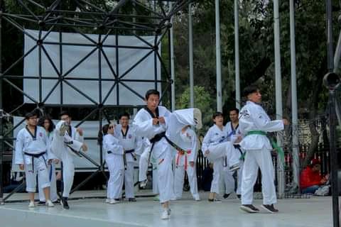 tkdburrosblanc3's tweet photo. Juntos somos poderosos 👌🇲🇽🥋 #taekwondo
#tkdburrosblancos
#kyeongjuonofre https://t.co/K3Im0y7Ww3