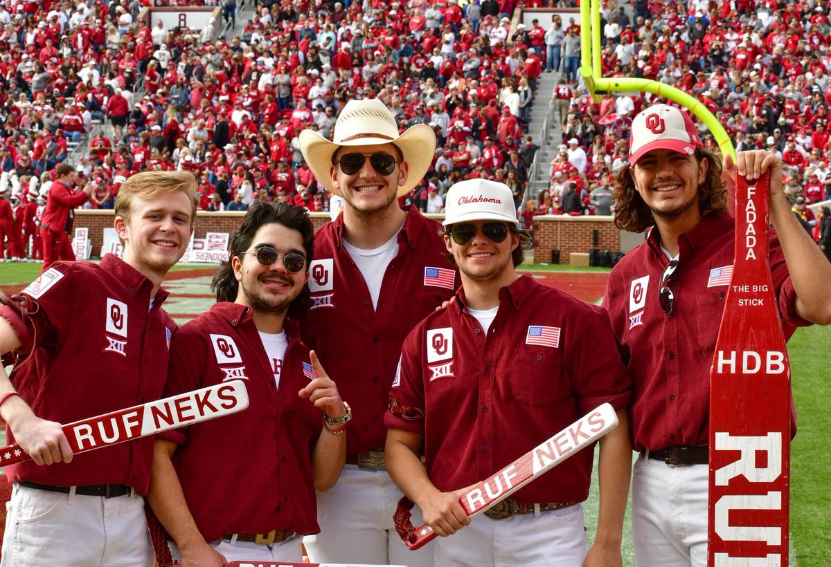 OURUFNEKS's tweet photo. We hope everyone is continuing to enjoy the break getting rest and spending time with loved ones!! ❤️ #BoomerSooner https://t.co/DAhKYJtB0C