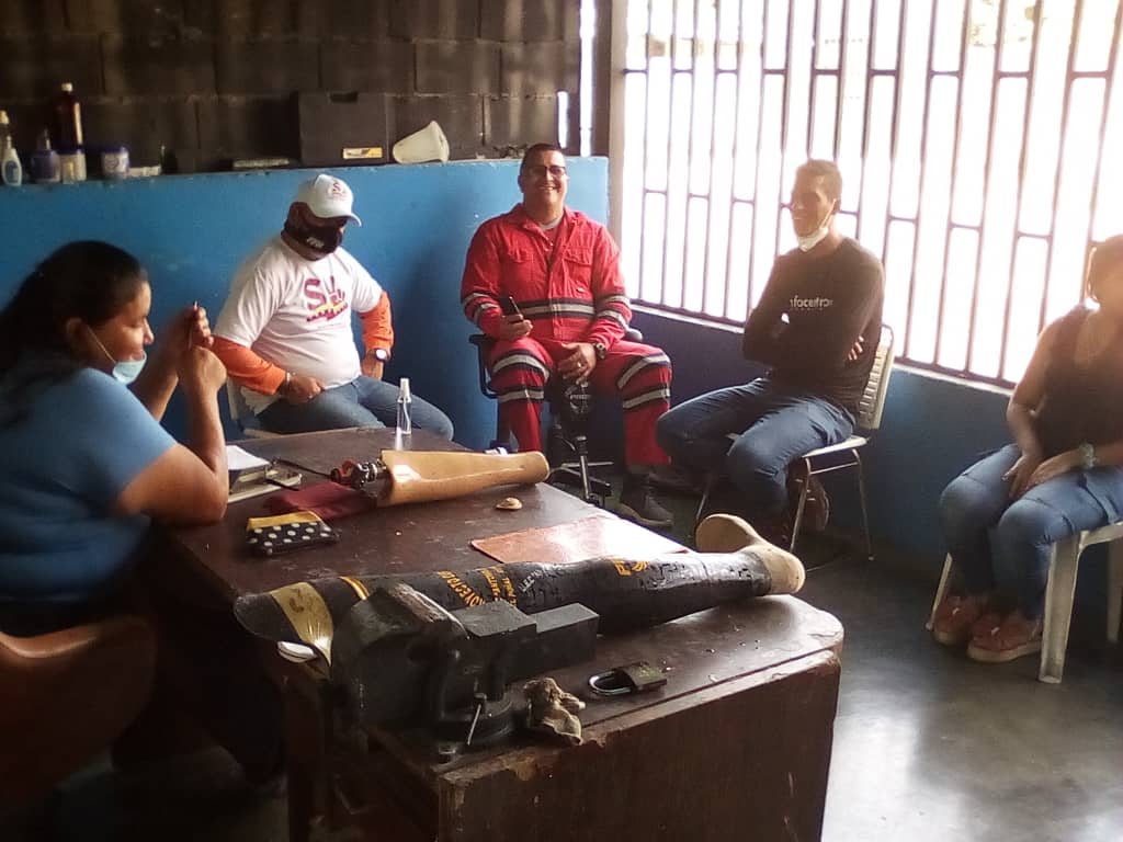 COMUNA_4F's tweet photo. Mesa Infocomunal TAC07 Táchira Conversatorio "Como las TICs, facilitan la apropiación del poder popular" V congreso de ciencia y tecnología" @Mincyt_VE @SomosRMNoticias @NorisHerrerar @Oscar_forero83 @Incesocialista @NicolasMaduro @FreddyBernal @MP_Comunas @GobCalleTachira https://t.co/7Dtz20Anlz