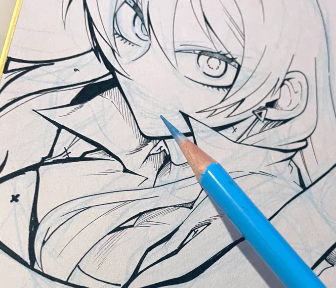 色紙を描いたり削りすぎたり。 