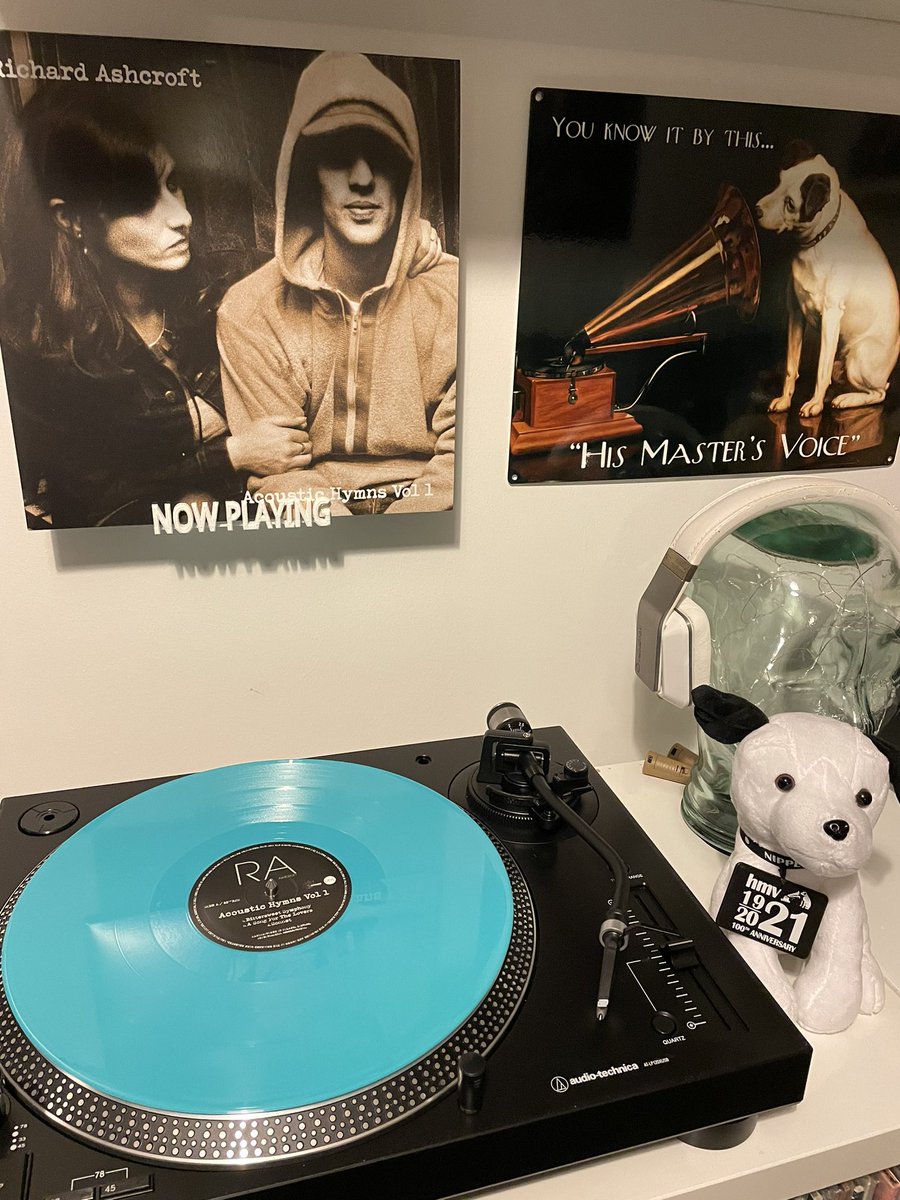 JohnDKay72's tweet photo. Picked this up yesterday from @FoppEdinburgh 
Now giving it a spin. Loving it so far. @richardashcroft #acoustichymns #vinyl #turquoisevinyl #vinylcollection #vinylcollector #vinyladdict https://t.co/kDcV2nooRp