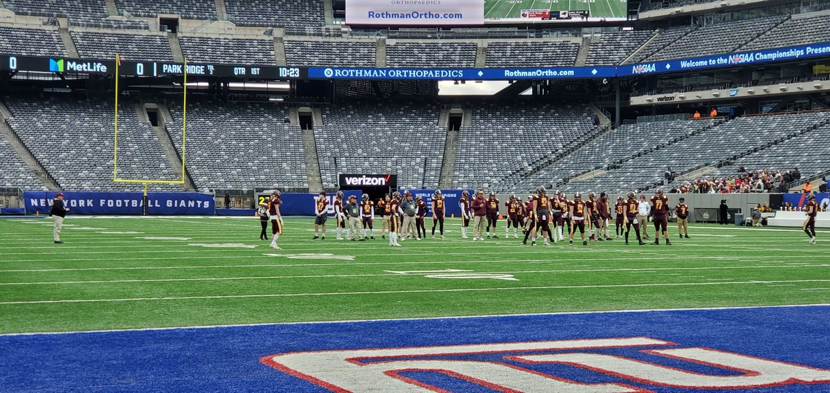 prhsmb's tweet photo. Game on!!! GO OWLS - YOU CAN DO IT! https://t.co/cBexIMUyuC