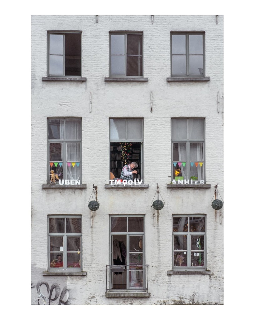 4iosif's tweet photo. in the zone
#streetphotography #photography #photoblog #artist #window #atthewindow #menportrait #menatwork #gent #blankenberge #brugge #botosani #lensbible #lensculturestreet #streetcolour #weekendvibes #documentaryphotography #cinematic #bxl #storyte… https://t.co/iQUdxcfh7b https://t.co/COI0eaH2AA