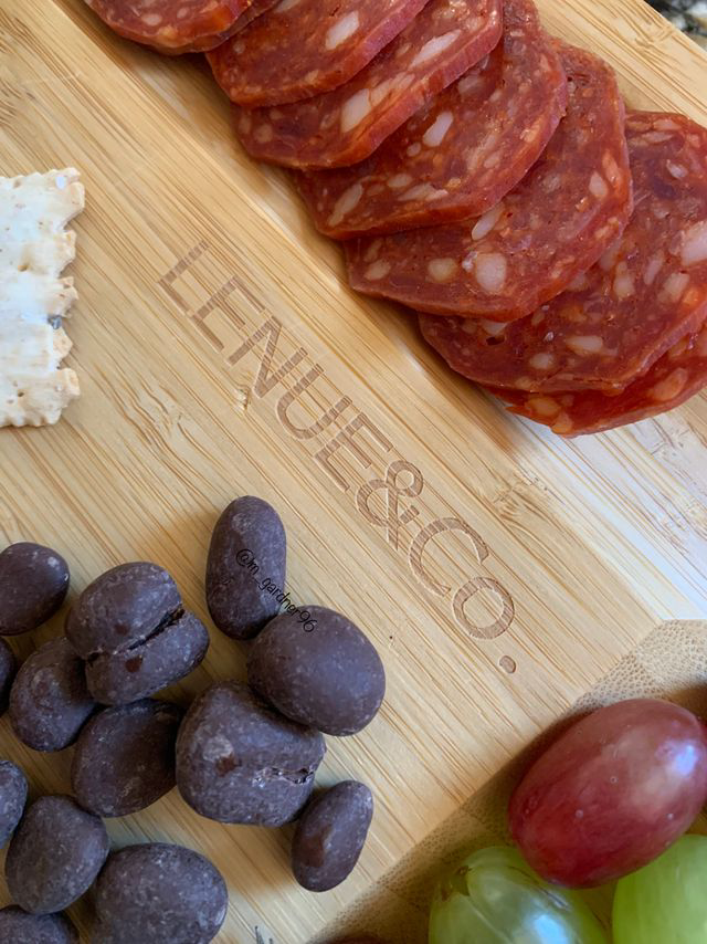 Michell66857781's tweet photo. An honest 0.8L Editor rates LENUE Premium Bamboo Cheese Board...  https://t.co/0lwDvK8rAi https://t.co/GrEqRFaPHk