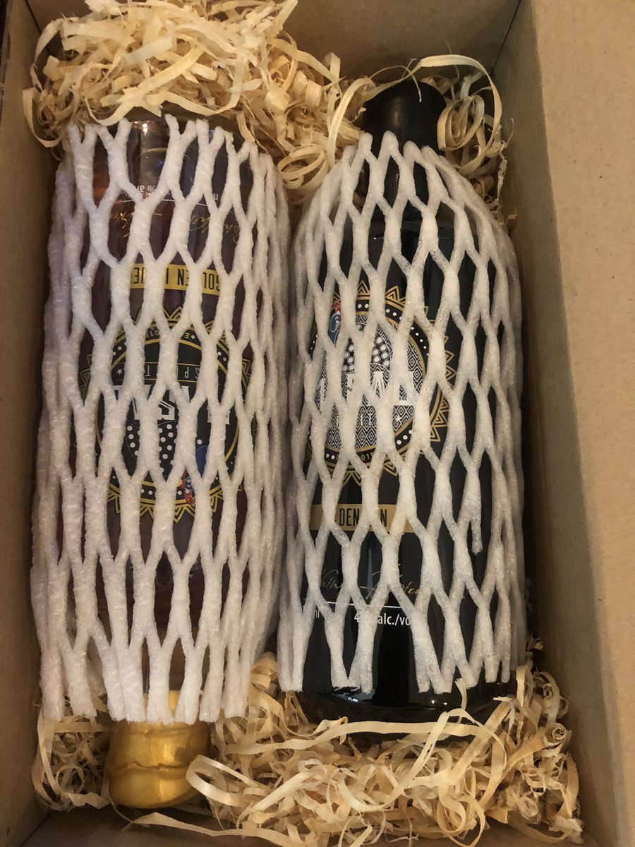 Hon_Kasukuwere's tweet photo. Masau Gin, Vodka and Liqueur, made from Dande Masau and bottled in SA. Proud to see a Zimbabwean entrepreneur produce such a fantastic drink. @Jamwanda2 this is a national winner. https://t.co/yaW7axJwHZ
