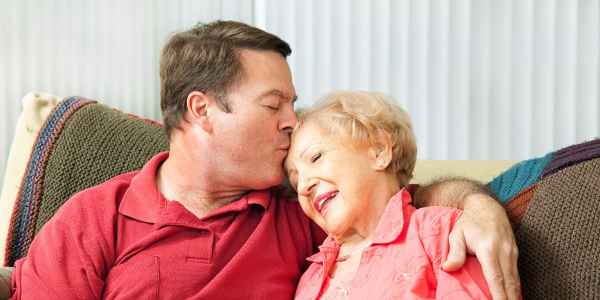 3 Signs a Loved One Needs Memory Care vlnk.io/2ZrFhOt