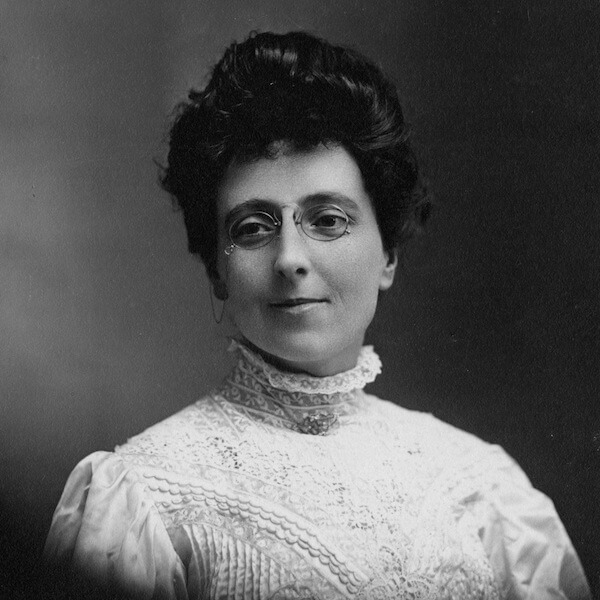 “I believe the nicest and sweetest days are not those on which anything very splendid or wonderful or exciting happens but just those that bring simple little pleasures, following one another softly, like pearls slipping off a string.”

L.M. Montgomery #ReadMoreWomen