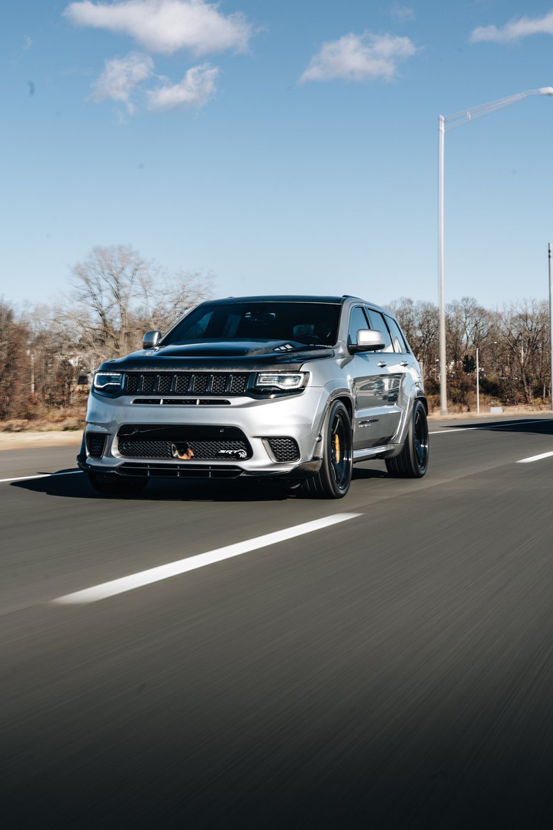 thatsprez's tweet photo. This thing is a beast😈 #trackhawck https://t.co/26mZyCH3cw