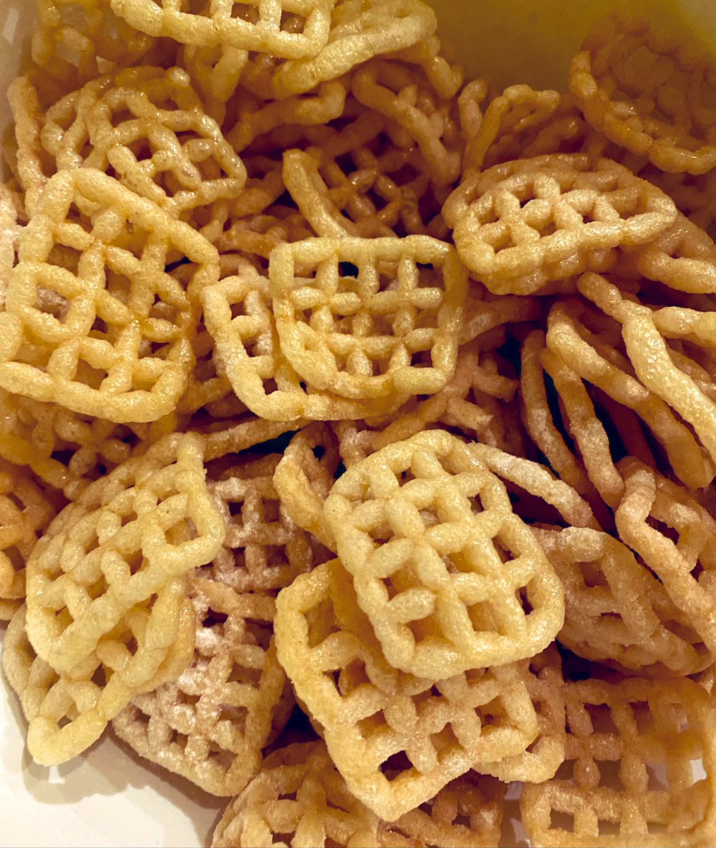 Viņa Tev ir par jaunu, ja nezin, kas ir šie.