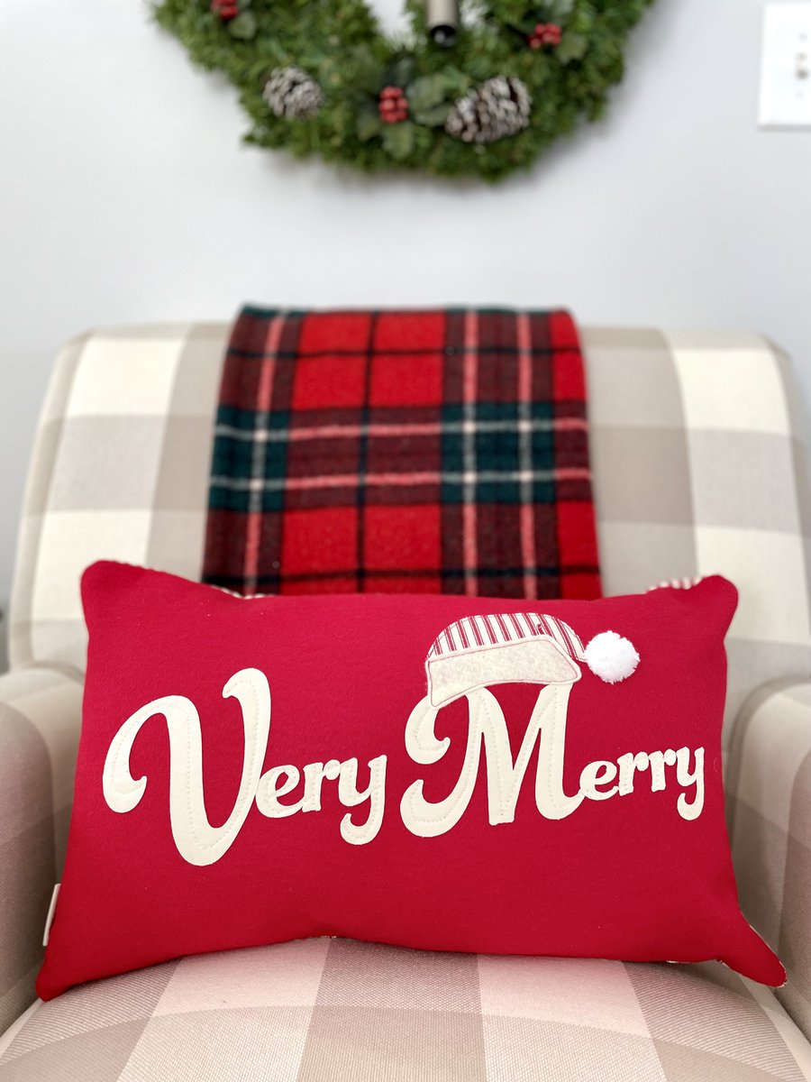 Upyonderdesigns's tweet photo. Let's Get Merry! Very Merry pillow, Christmas pillow, Red Ticking Stripe Pillow by UpYonderDesigns https://t.co/ppPWYwkxgl via @Etsy https://t.co/JRLXlOt6mz