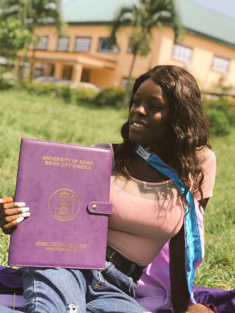 Petraandra2's tweet photo. Hello Twitter, There's no Script...‼️ 
Dear Icons, I made you all proud.
❤️💡
Bagged!! BA. International Studies and Diplomacy. 
We may know who we are buh not who we may be. https://t.co/cfDGxi27f6