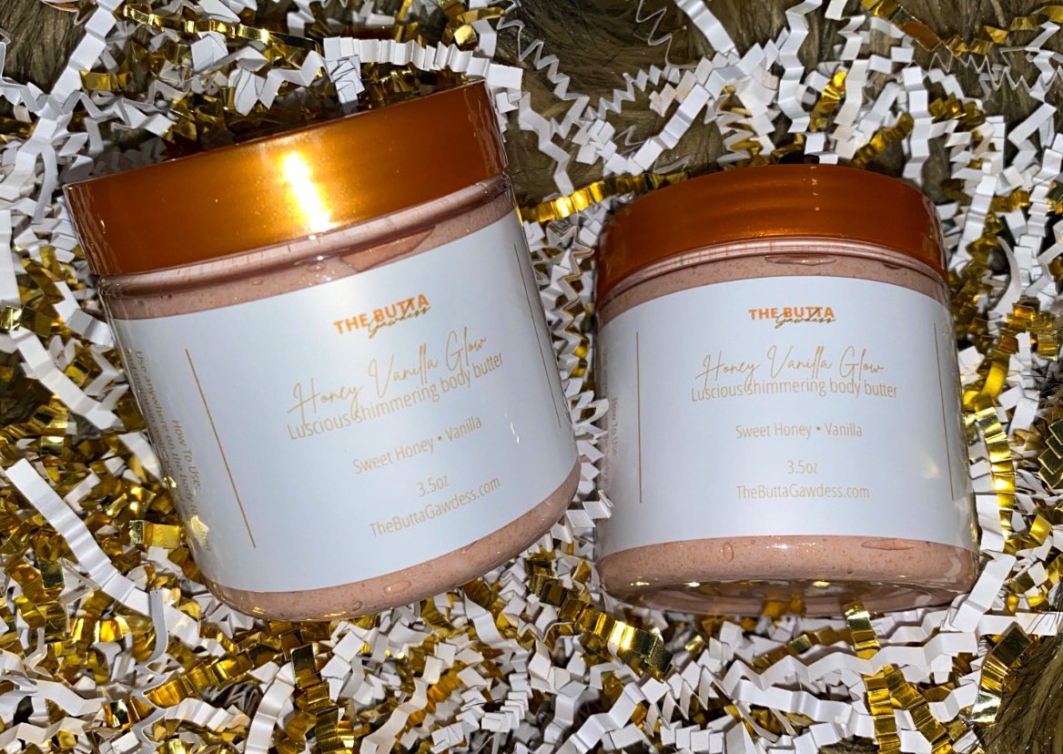 DivineGawdess's tweet image. If you see this, check out my store! 😍🛍 TheButtaGawdess.com

EVERYTHING is 50% off! ✨

Even if you can’t make a purchase, a retweet means just as much! 🤍