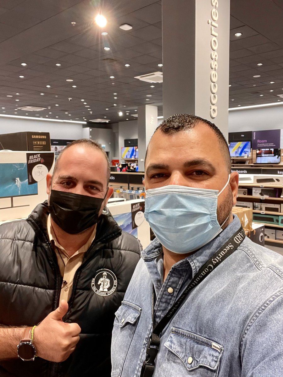 vasilis_onguard's tweet photo. At the end of the day, it's up to me to get the job done but it's always nice to have someone to help you get through the tough week.
David Ragan
#blackfriday #blackfriday2021 #publiccyprus #onguard_security #securityofficers #securitas #security #guard #guards #privatesecurit https://t.co/OLYbNS8Q04