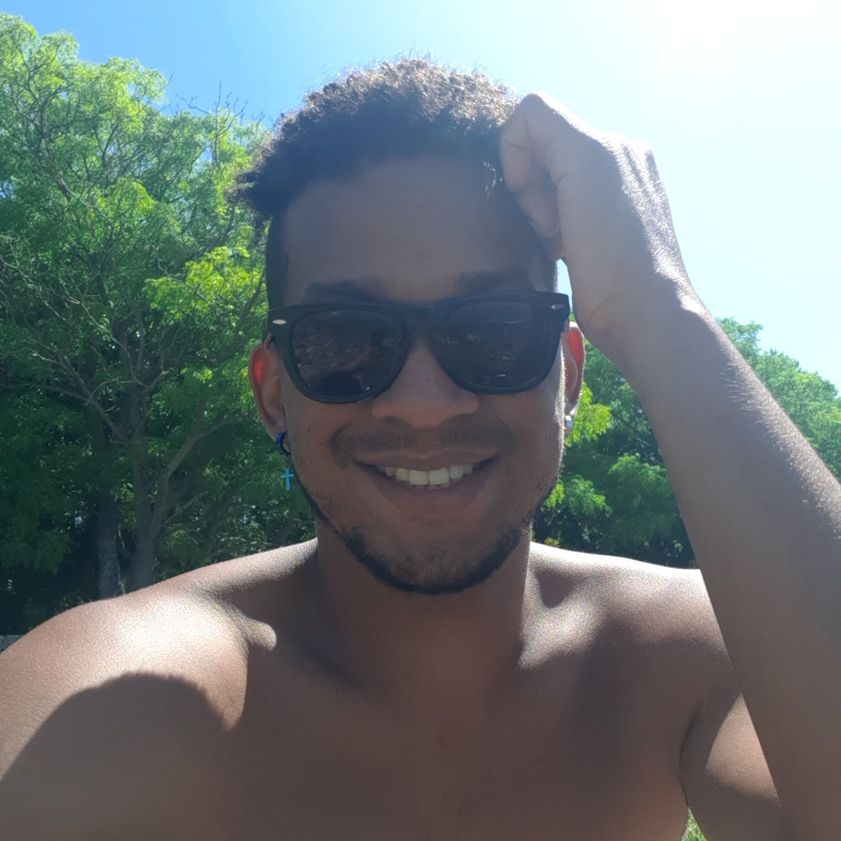 siulrod9's tweet photo. Sol solecito🌞, https://t.co/mQYpqroVrd jajajaja https://t.co/4ts90qTiH0