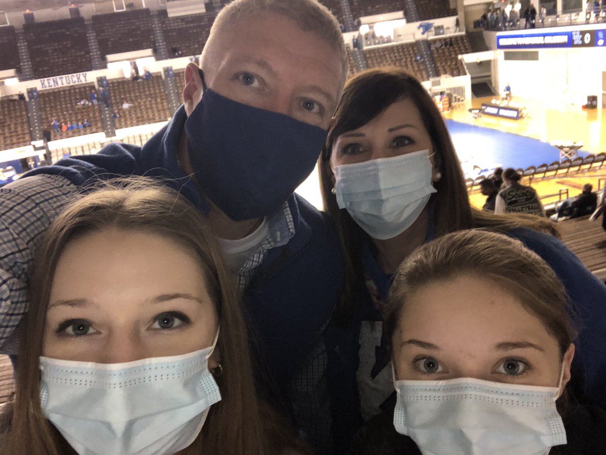 RamageTeacher's tweet photo. #WeAreUk https://t.co/pcEmrHW0cm
