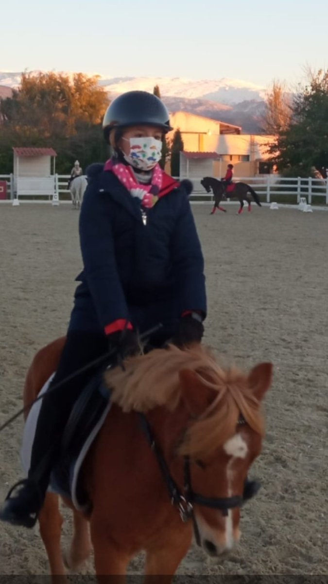 angelherrerasa3's tweet photo. #Una Lebrijana, Alba Piñero opta este fin de semana en Granada a la Final de la VII copa de Andalucia de Doma Clasics,adaptada y poni. En la categoria AP poni junior.#Suerte Campeona, Lebrija y su S.primario esta contigo. Ya eres toda una campeona. https://t.co/1LAXvOh7fo