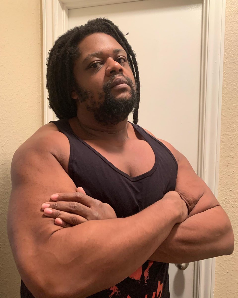 Ownliwon tweet media