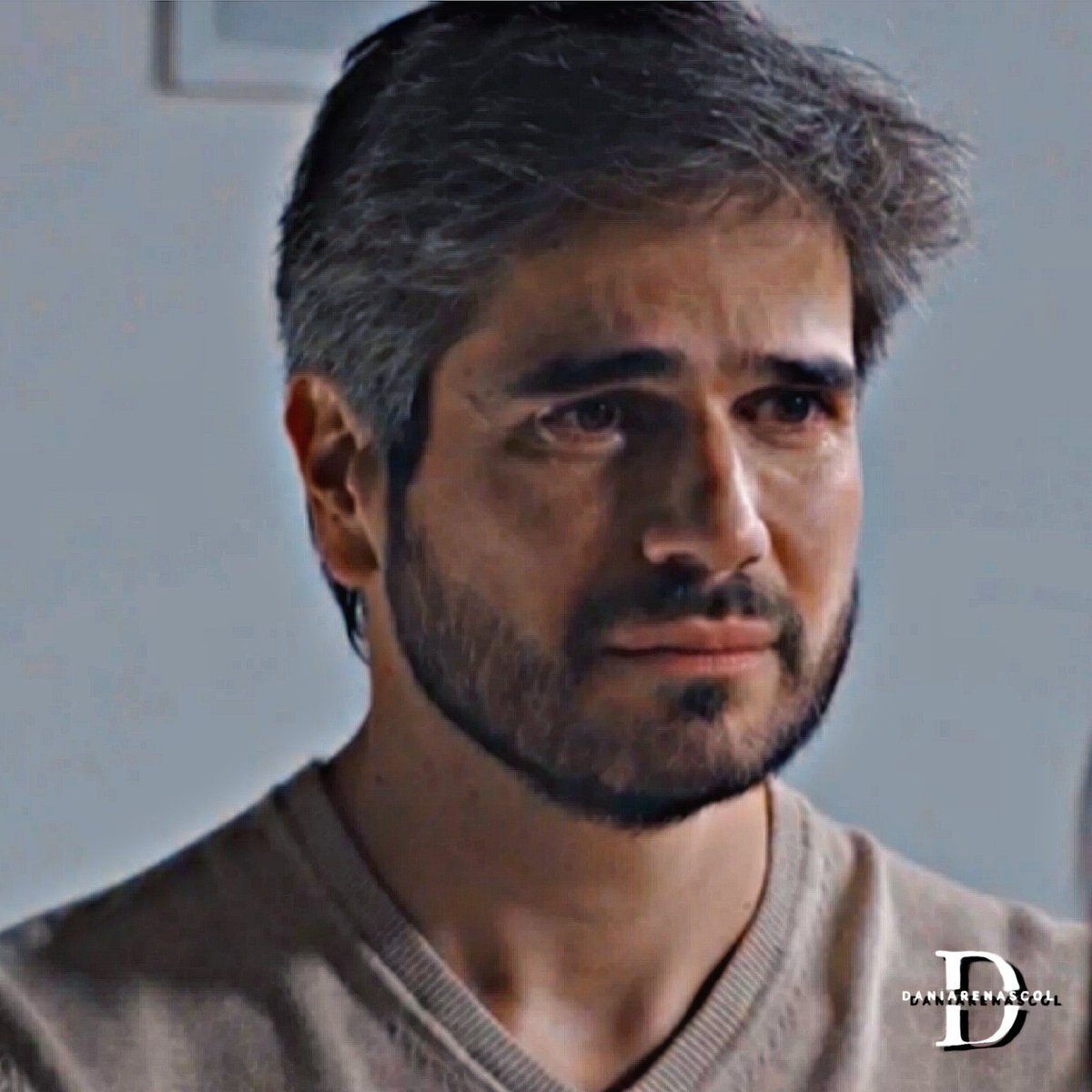 DaniArenasCol's tweet photo. #FelizViernes #FotoCapturas #1Parte #MejoresMomentos #Alberto #SOSMeEstoyEnamorando @SOSenamorando #Capitulo59 #ConLasEstrellas
@Canal_Estrellas #TelevisaTelenovelas #Mex #Alberto #DanielArenas @DanArenas #26Nov #findesemana 🧔🏻👕💙😍❤🆘️💘🎬5️⃣9️⃣📺✨😘🥰💖👍🙏🏼 https://t.co/W85n9LPSXi