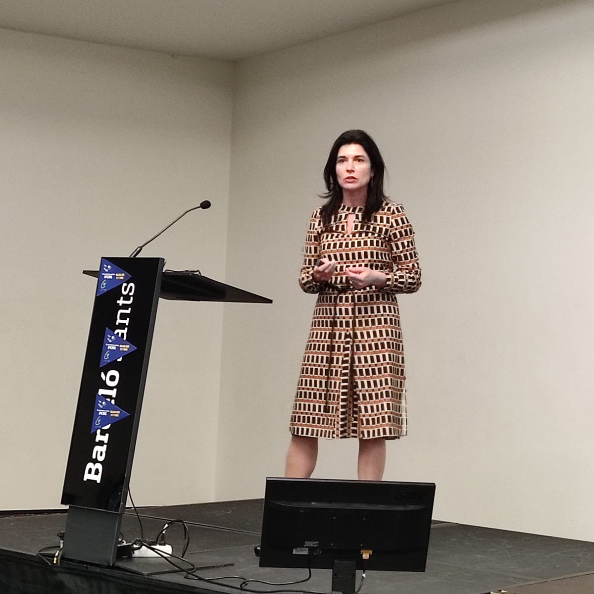 SociedadGRAP's tweet photo. @marmartinezvazquez explicando #adherencia y cumplimento #medicacion en #XIIJornadaGrap21 @SociedadGRAP en #PreguntasCalientes https://t.co/ek633bwaqM