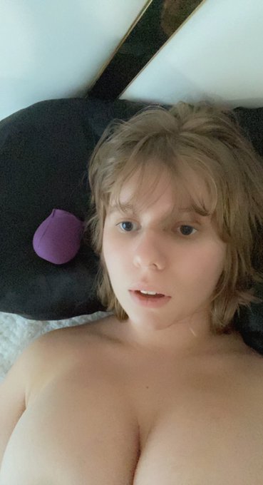 rose vibe,,, girl,,, I am so sorry for everything I ever said about you. I just saw the face of god https://t<a href="/tag/samus"class="tags"><span>#samus</span></a>