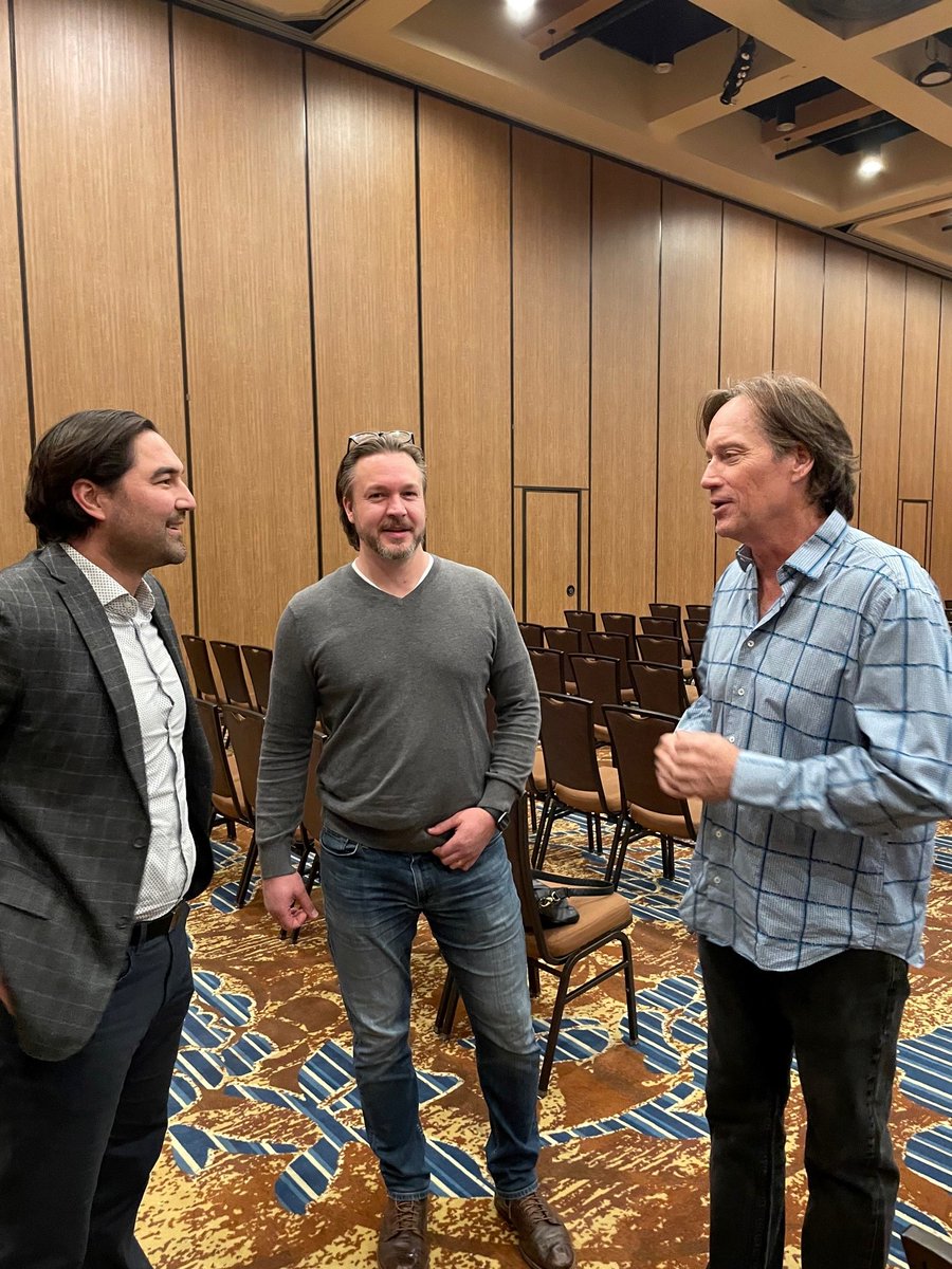 Summit_Legal's tweet photo. It’s “Summit with Sorbo!”  Hanging with Hercules, we do have to admit that our evening was pretty “legendary” 😉 @ksorbs Thanks for a great evening! https://t.co/rANmitnevX