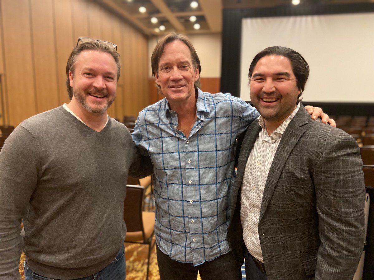 Summit_Legal's tweet photo. It’s “Summit with Sorbo!”  Hanging with Hercules, we do have to admit that our evening was pretty “legendary” 😉 @ksorbs Thanks for a great evening! https://t.co/rANmitnevX