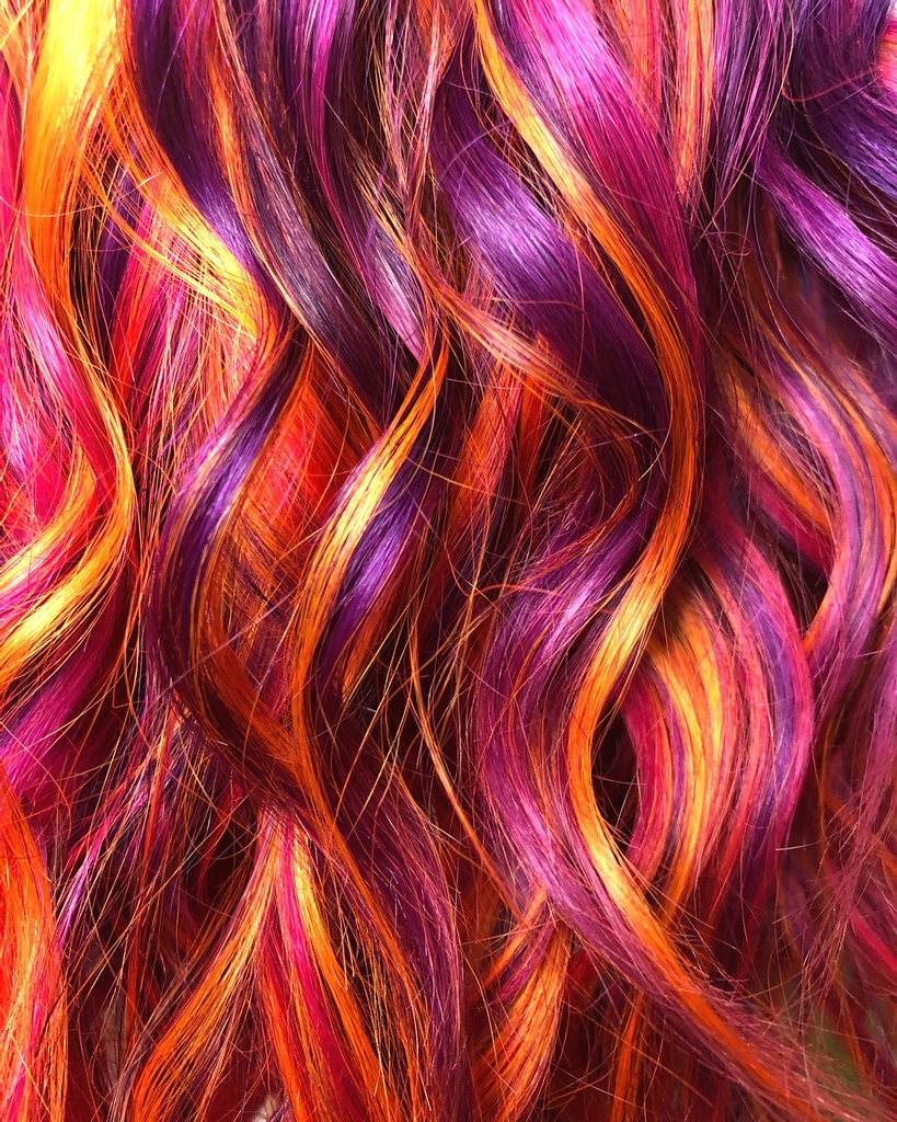 manicpanic_uk's tweet photo. A truly Autumn inspired look π this super warm and colourful look has settled us into this season quite nicely
Using pro colours #PussycatPink #SolarYellow #PowerPurple and #DivineWine
#manicpanicprofessional #manicpanichaircolour #MPUK #UVdye #haircollection2021 https://t.co/JdycmP0jhp