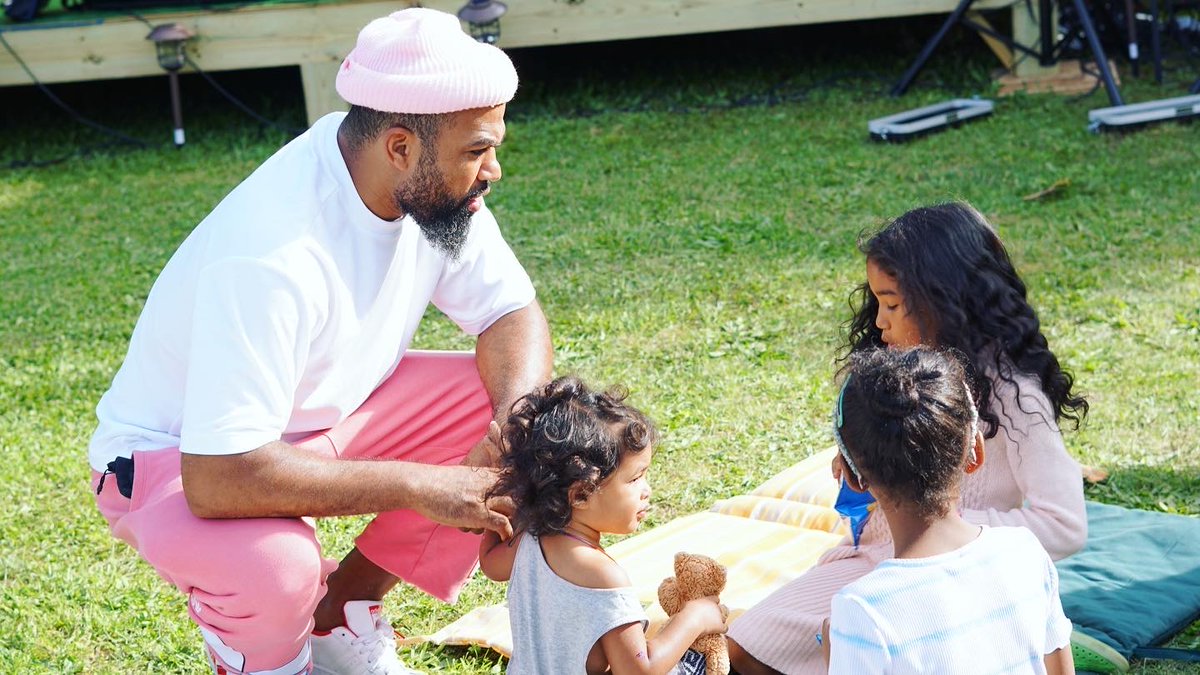 ctrnuleadership's tweet image. At the #NuLegacy Center on Earth and Human Wellness, we celebrate and embody #family, ancestral knowledge, and community building. We explore more deeply what it means to be a part of a family and community committed to land-based #healing and #landstewardship. | #CNHJH #Wildseed