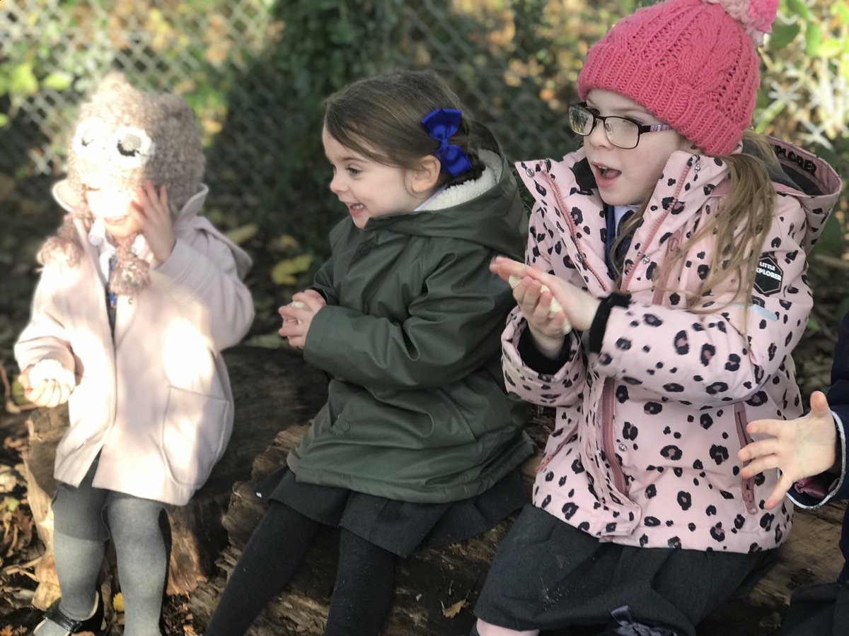 StPetersLytham's tweet photo. Fun in the woods for reception this week…..creating leaf prints in salt dough. 🍁🍃 https://t.co/y44IWGeU45