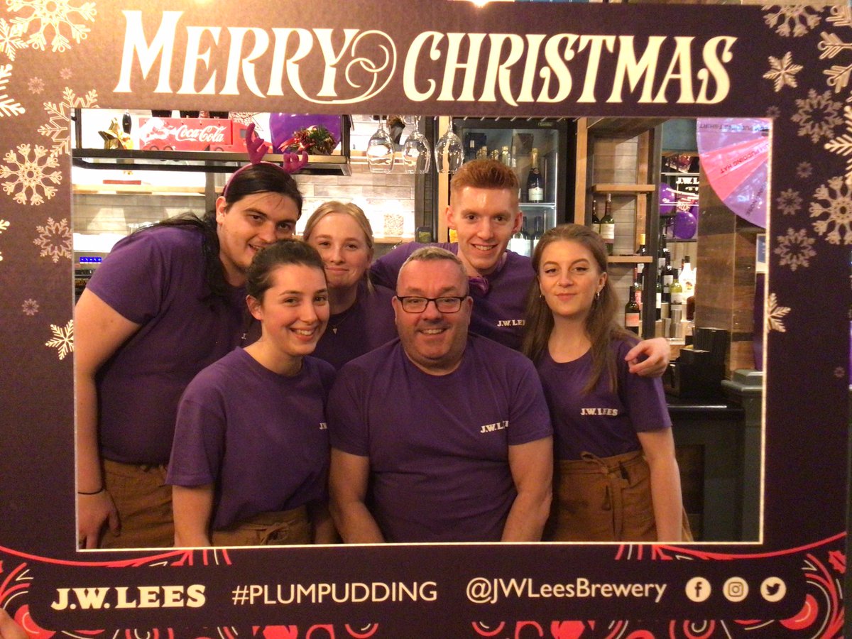 TheUrmston's tweet photo. Happy plum pudding day everybody , thanks for braving the weather itβs much appreciated #christmasinaglass #returnoftheplum #stormarwen https://t.co/MtIpJjF8AG