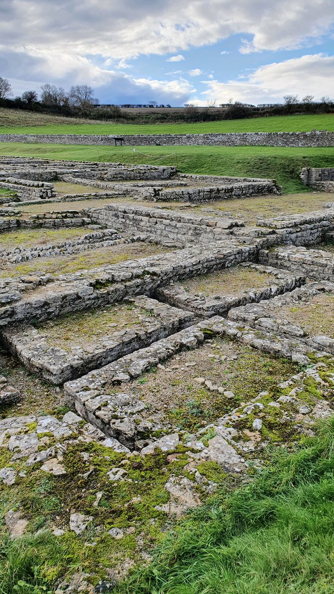 Another grand day out thanks to <a href="/GWRHelp/">GWR</a>. Reading to Hanborough, a beautiful 10 mile walk to Charlbury then train back to Reading. Also visited the amazing <a href="/EnglishHeritage/">English Heritage</a> North Leigh Roman Villa.