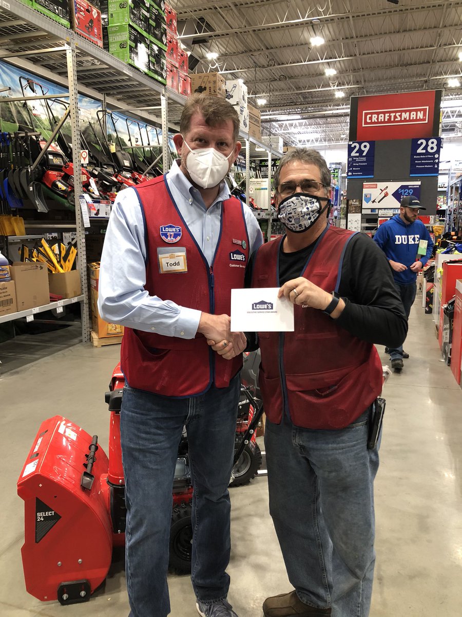 Great job Richard for receiving an Executive Service Star today from Todd Bleckley, SVP Merchandising Manager.