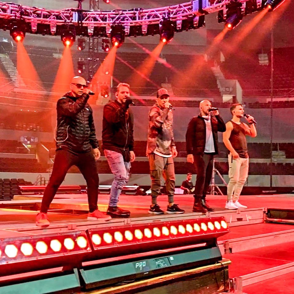 ¡FALTAN SÓLO HORAS PARA ESTRENAR! 🎤🥳
#90sPopTour