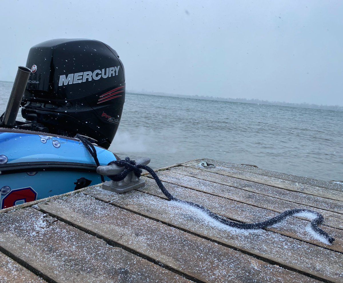 Winter conditions already 🥶 ❄️ 🧊 🎣 #upper_niagara #stormhour #ShareYourWeather