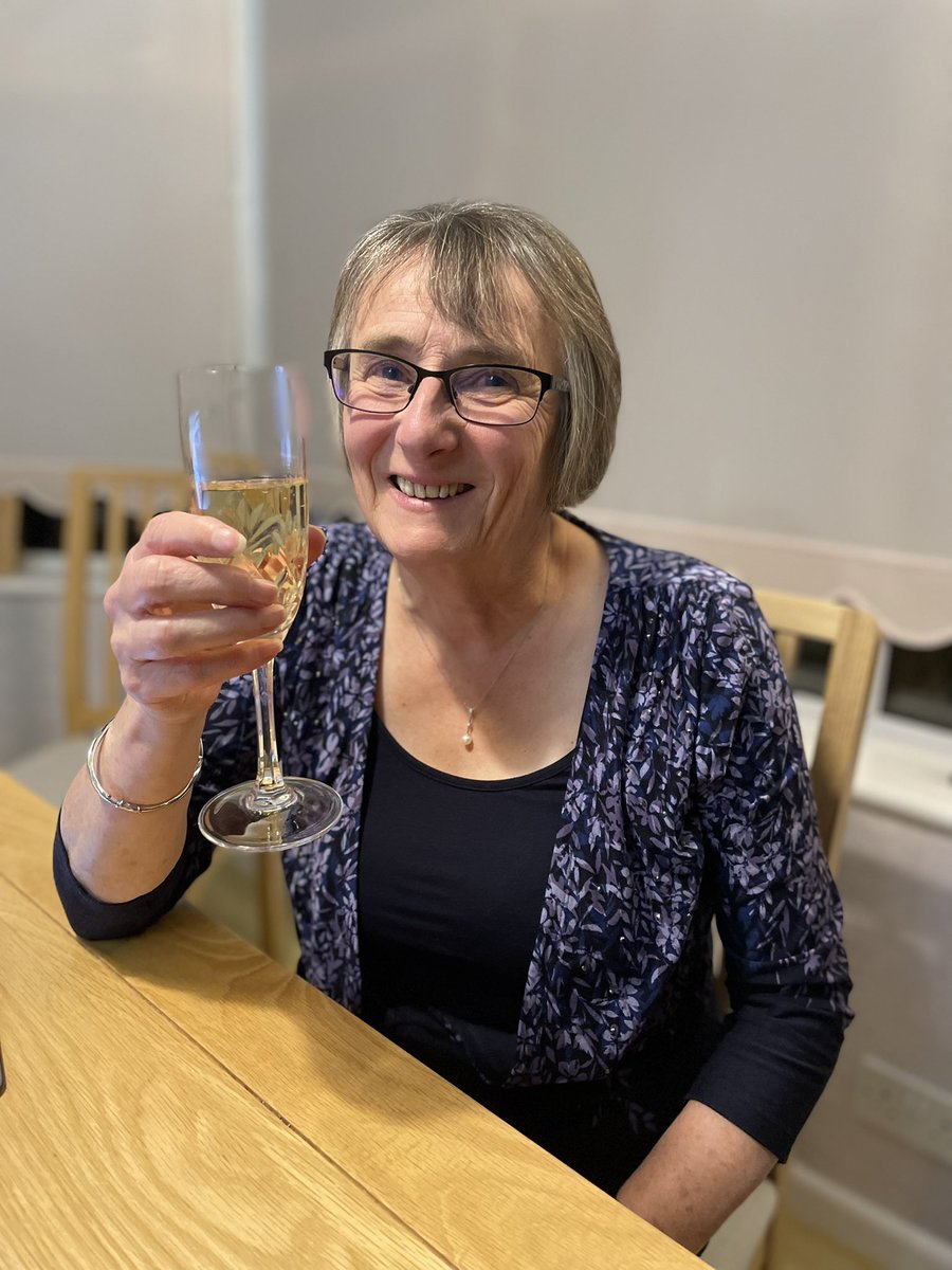 So thrilled for this super special lady 💗 she has made such a huge difference to patients &amp; families <a href="/SFHFT/">Sherwood Forest Hospitals NHS FT</a> it’s been an honour to spend an evening with you 🥂🤗#SFHCelebratingSuccess #volunteeroftheyear #butterflyvolunteer #endoflifecare #companionship <a href="/sfhinvolvement/">SFH Community Involvement</a>