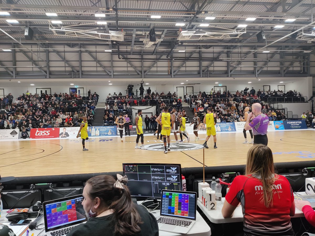 BritHoops's tweet photo. Second night of the back-to-back. Slightly less Greek fans tonight unfortunately. https://t.co/IAoA6sf2Jm